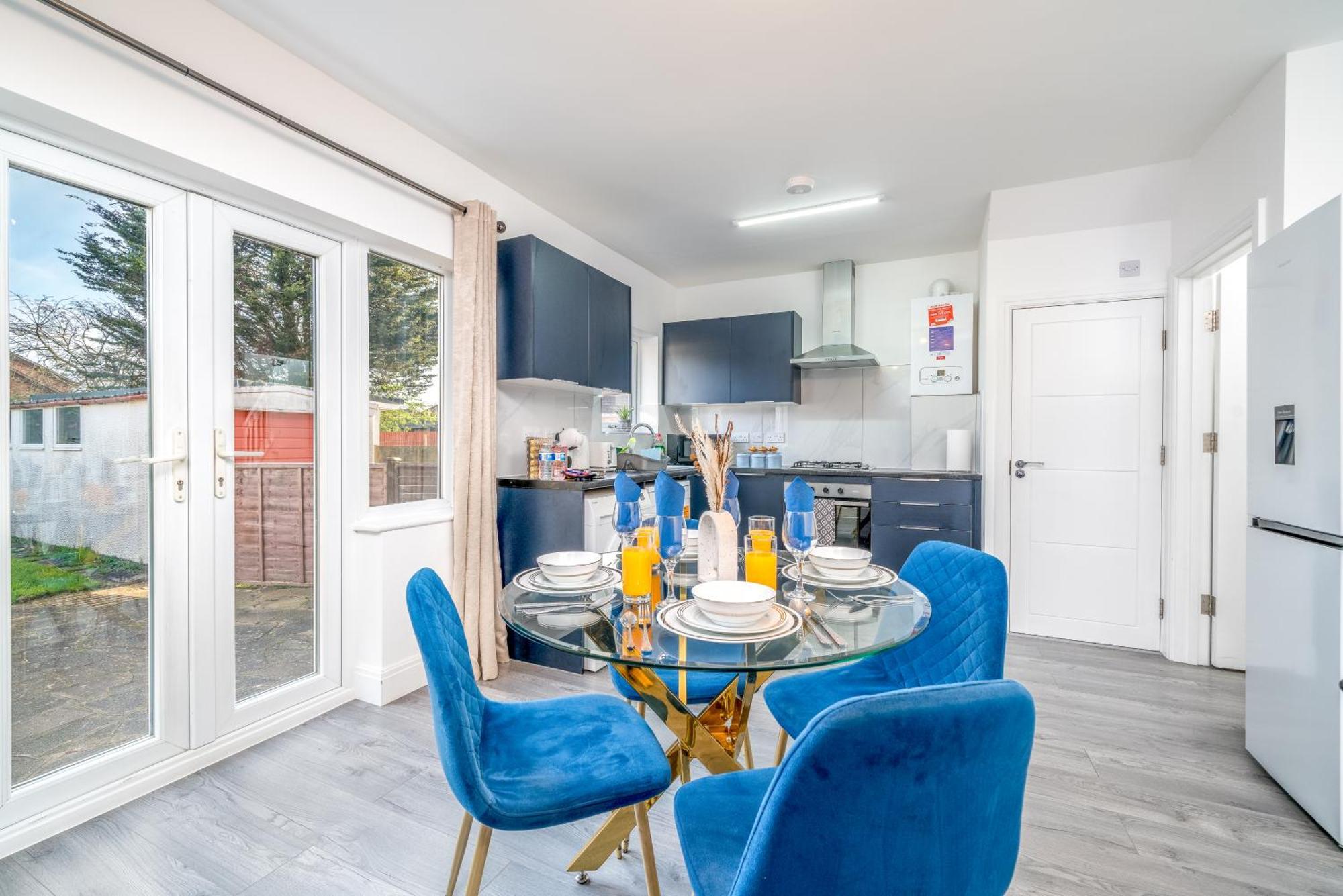 Lux 3Bed Near Wembley With Parking By Oceana Group - Sleeps 8 Appartement Harrow Buitenkant foto