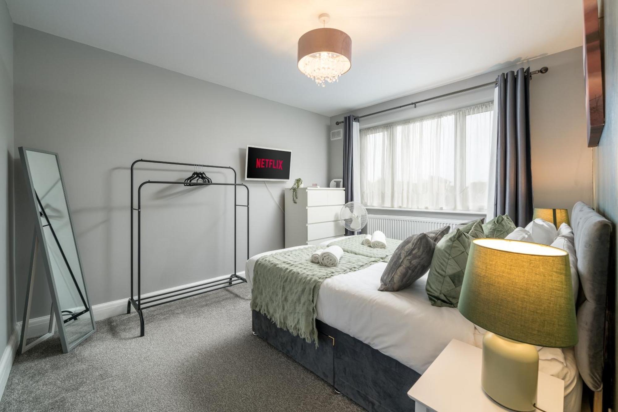 Lux 3Bed Near Wembley With Parking By Oceana Group - Sleeps 8 Appartement Harrow Buitenkant foto
