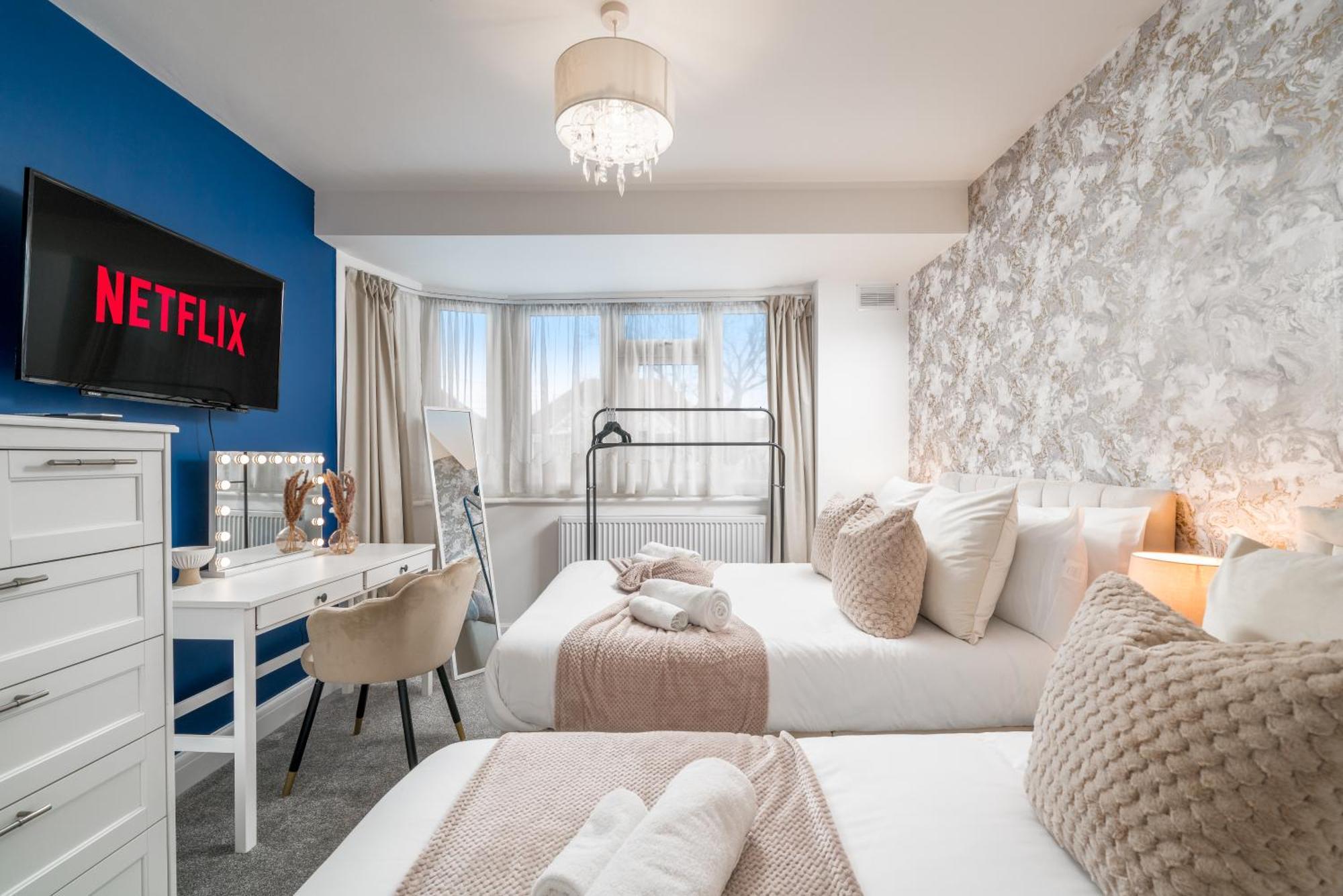 Lux 3Bed Near Wembley With Parking By Oceana Group - Sleeps 8 Appartement Harrow Buitenkant foto
